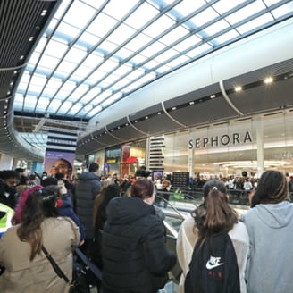 Sephora opens second UK store, big queues form ahead of debut